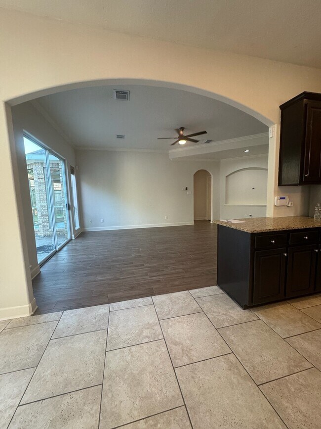 Building Photo - 8230 Falling Water Ct