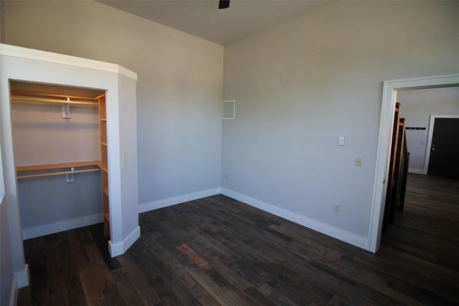 Building Photo - 109 N 2nd St