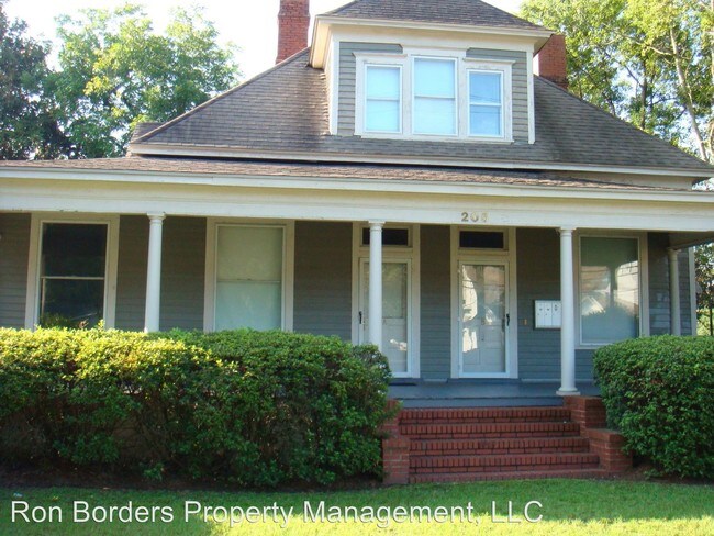 Primary Photo - 205 W Gordon St