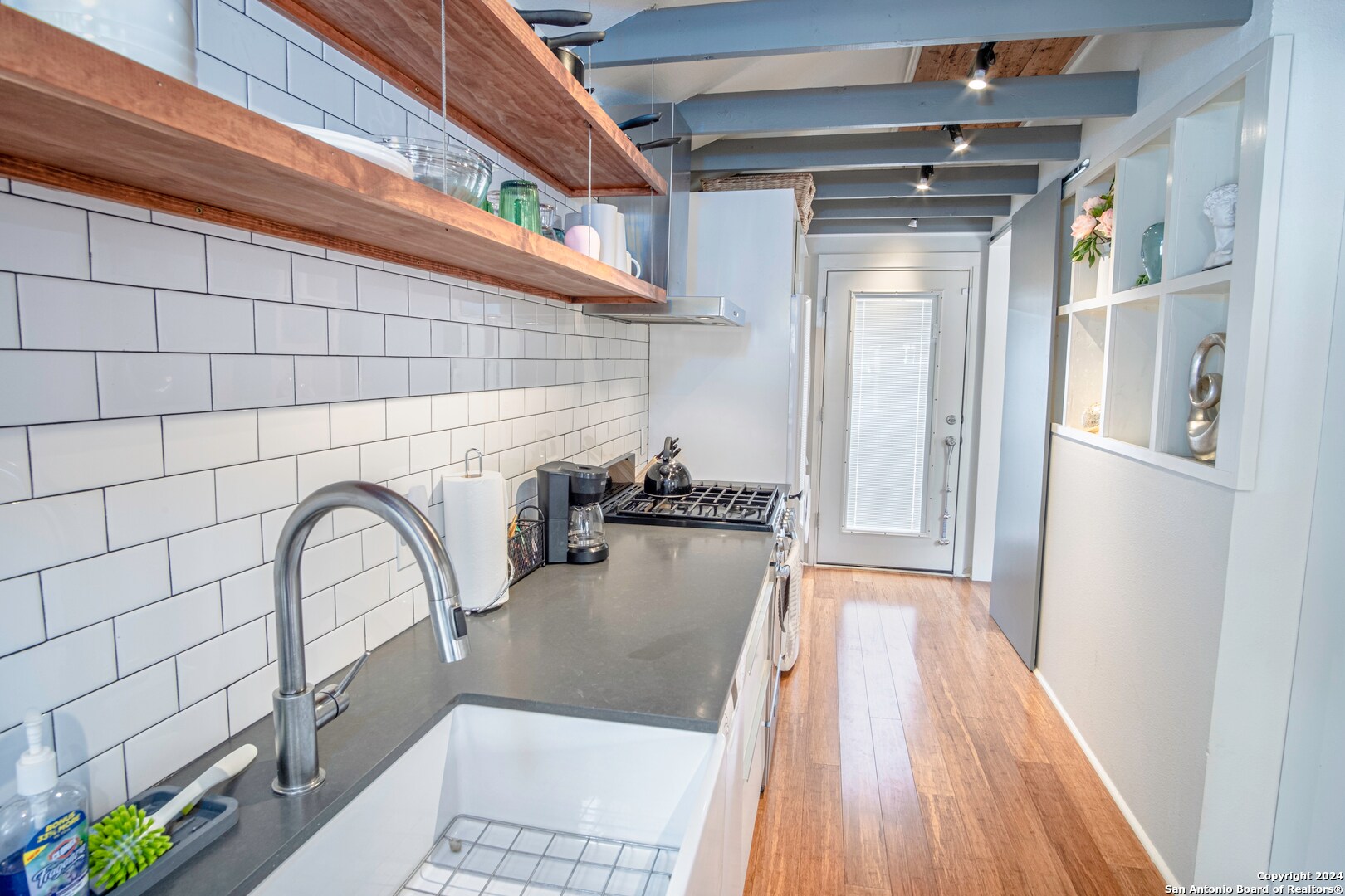 Building Photo - 311 Alamosa Ave