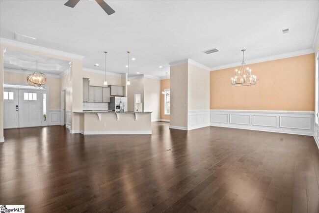 Building Photo - 906 Deephallow Pl