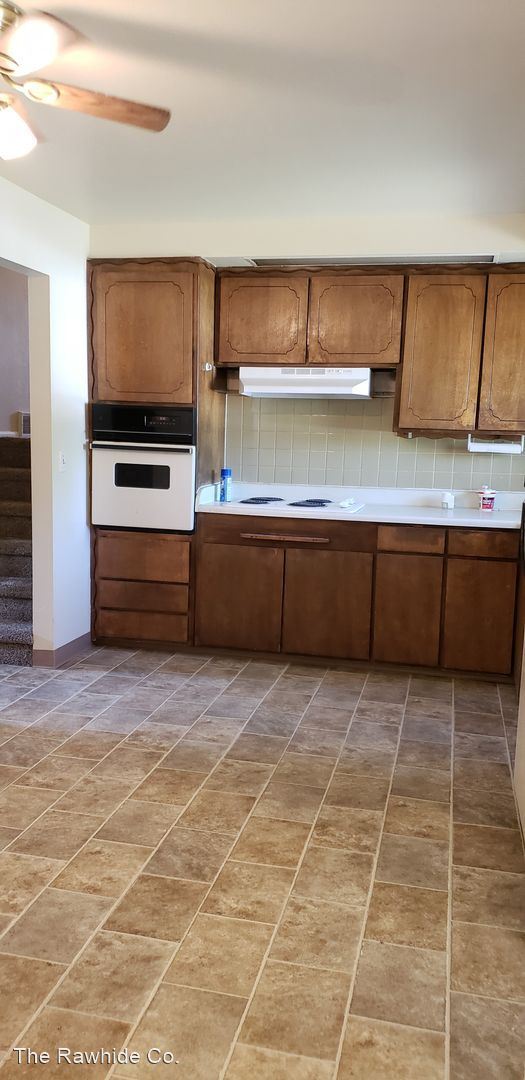 Building Photo - 4 br, 3 bath House - 2214  Greenwich Circle W