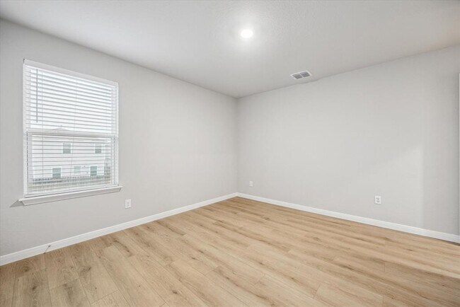 Building Photo - 3971 Turtle Creek