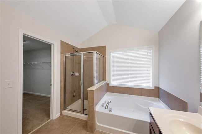Building Photo - 436 Crestmont Ln