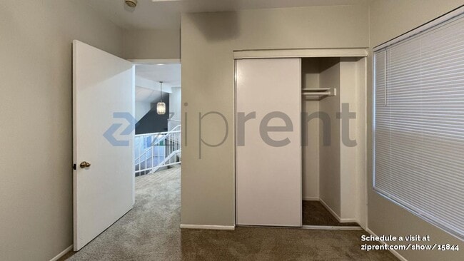 Building Photo - 7855 Green Crest Ct