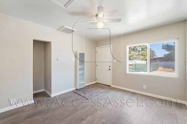 Building Photo - 24099 CA-74