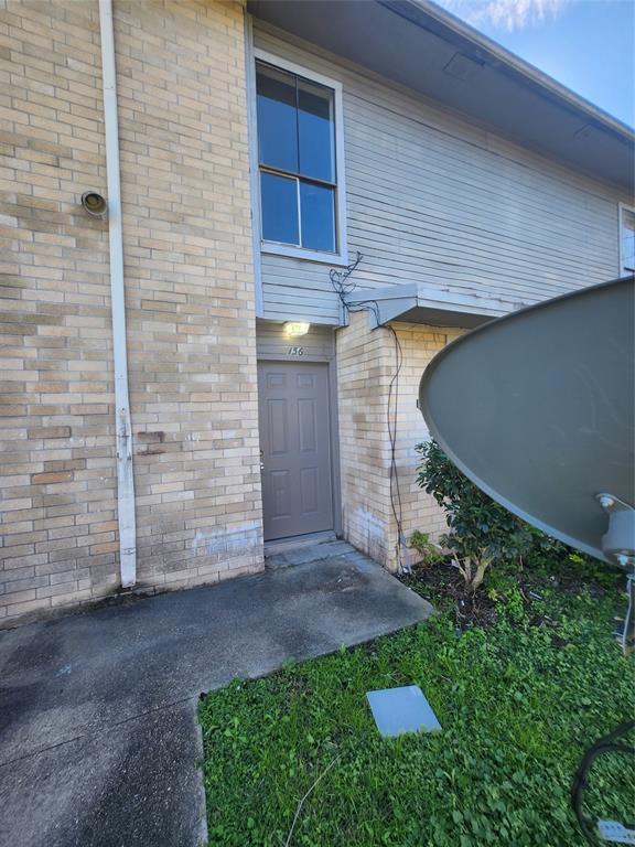 Building Photo - 11000 Kinghurst Dr