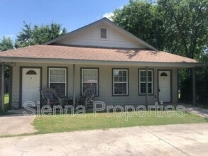 Building Photo - 6506 Santos St