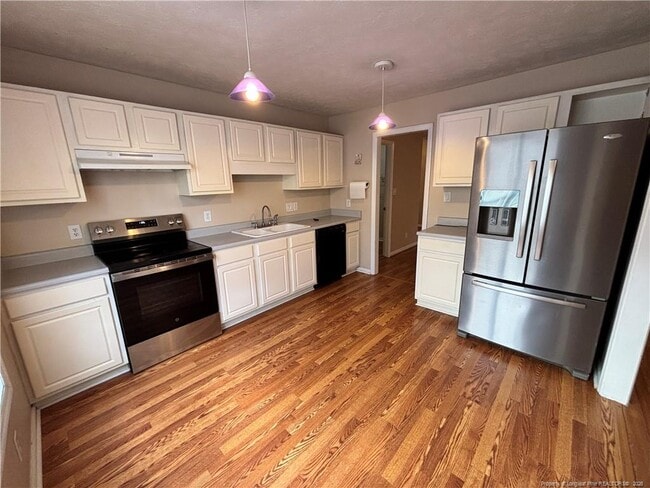 Building Photo - 3024 Coachway Dr