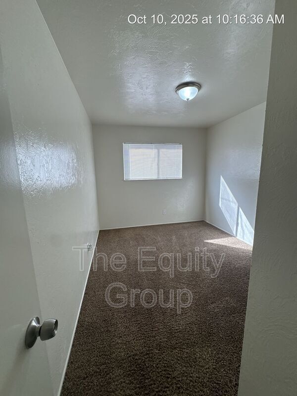 Building Photo - 5322 Avenue 280