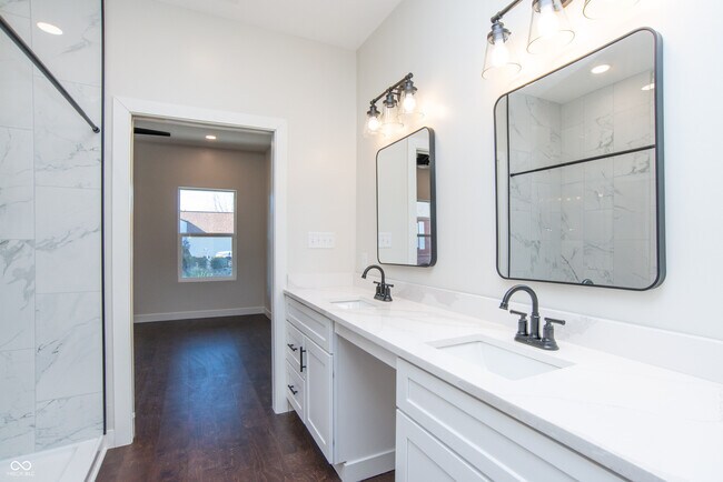 Building Photo - 3226 Keystone Lakes Way