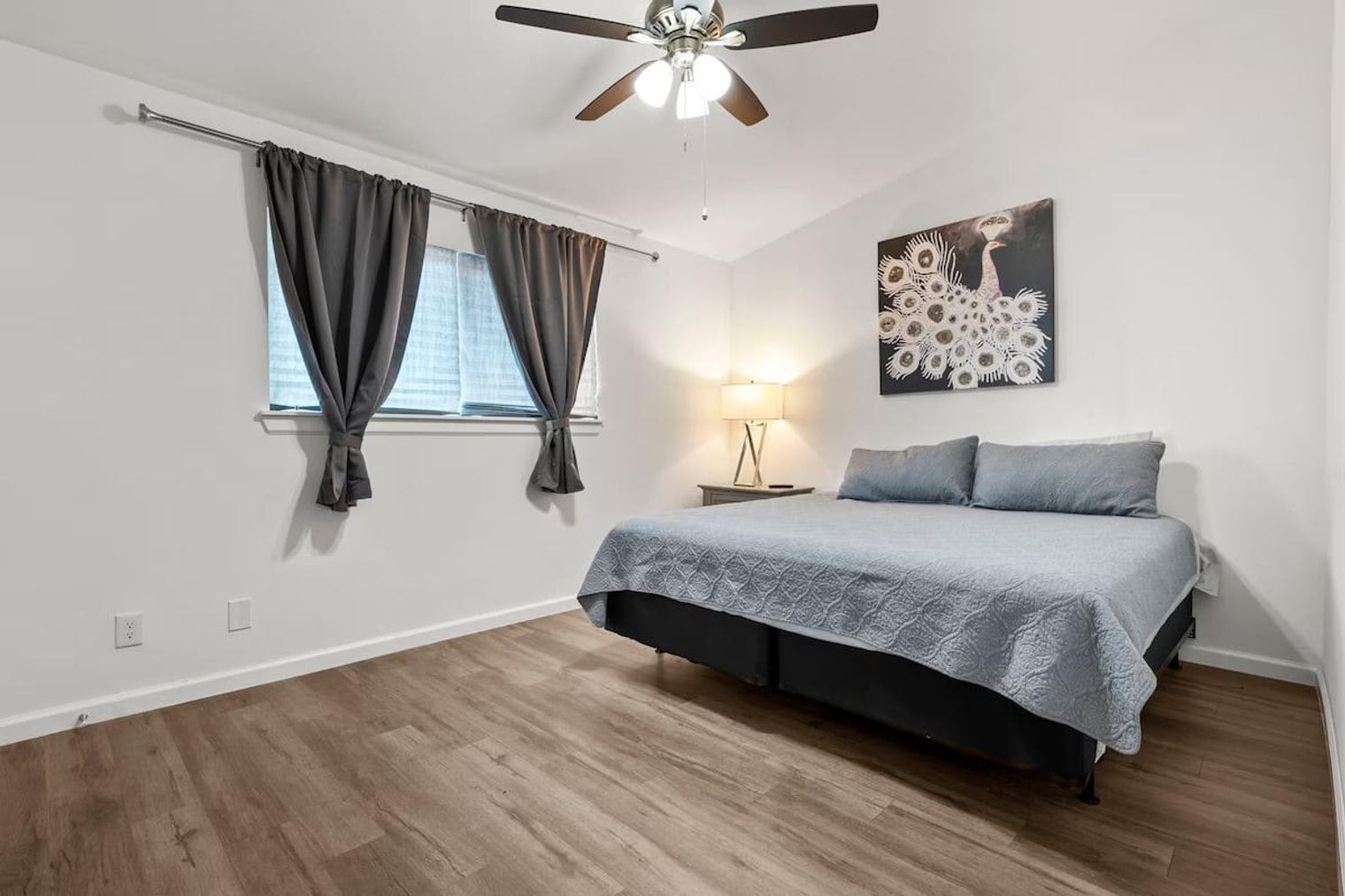 Building Photo - 710 W 34th St