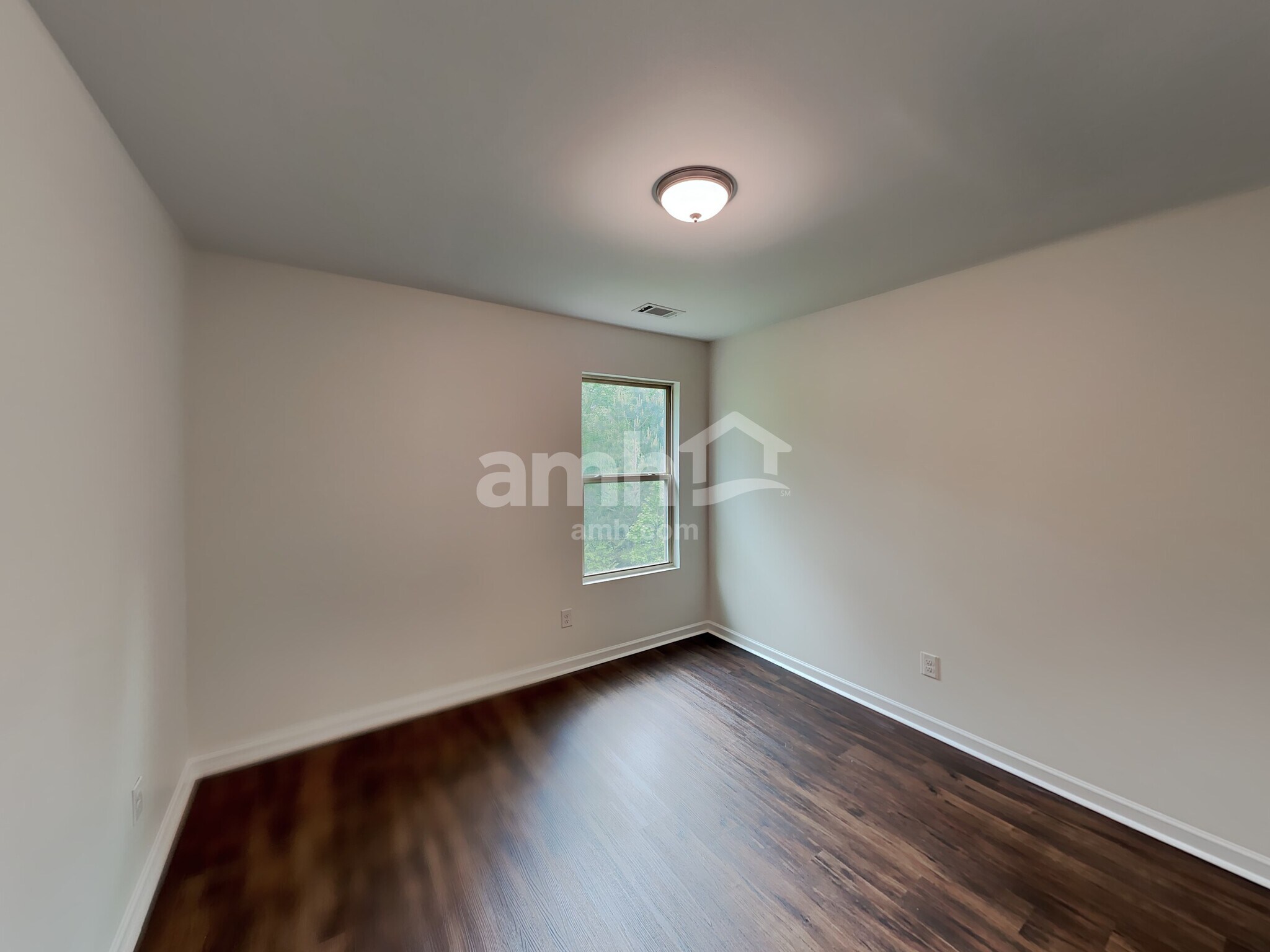 Building Photo - 409 Scotland Dr