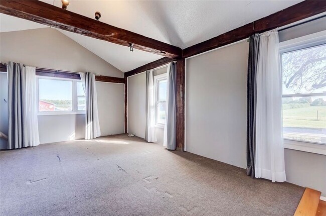 Building Photo - 958 Manitou Rd