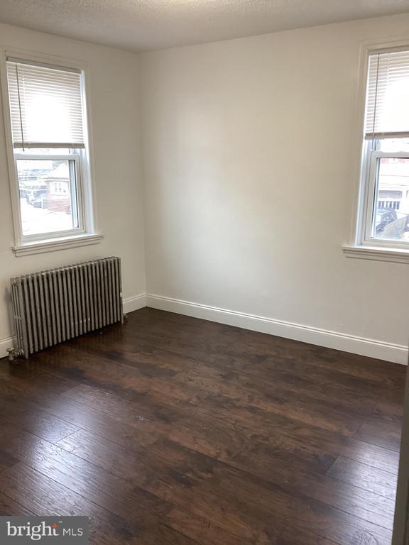 Building Photo - 615 Broadway