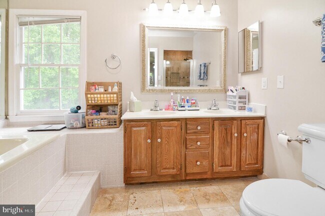 Building Photo - 6303 Gabriel St