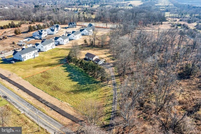 Building Photo - 5400 Curly Hill Rd