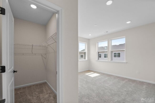 Building Photo - 204 Lyla Ln