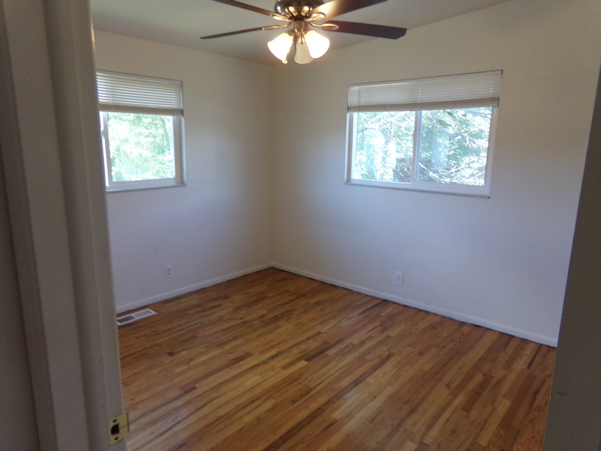 Master Bedroom - 5522 East Edgewood Drive