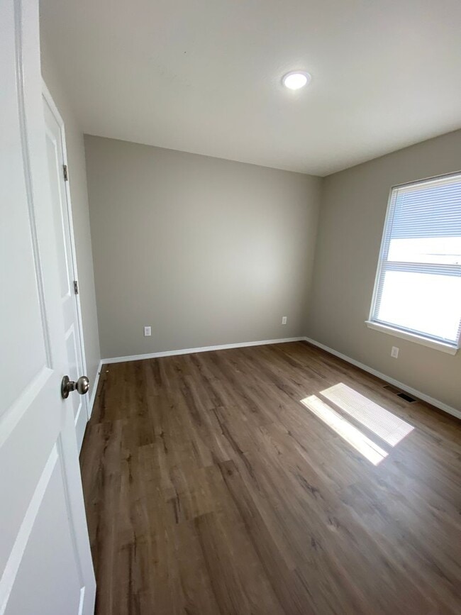 Building Photo - Brand New Home!!
