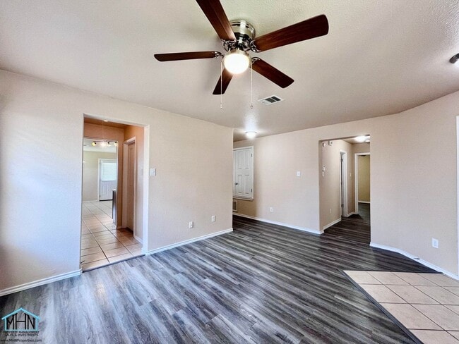 Building Photo - 4922 Celtic Cor