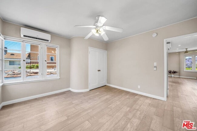 Building Photo - 1546 S Holt Ave