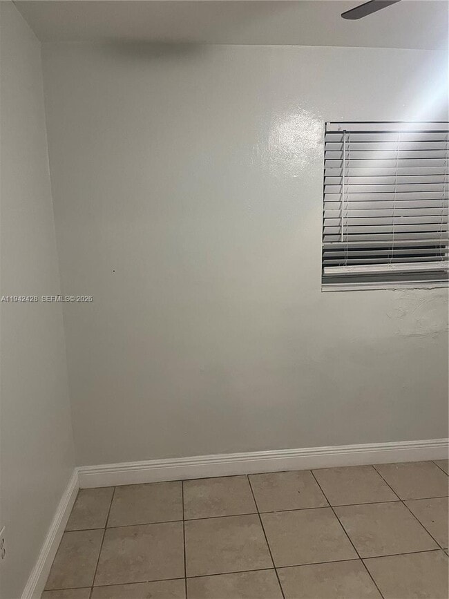 Building Photo - 700 N 68th Way