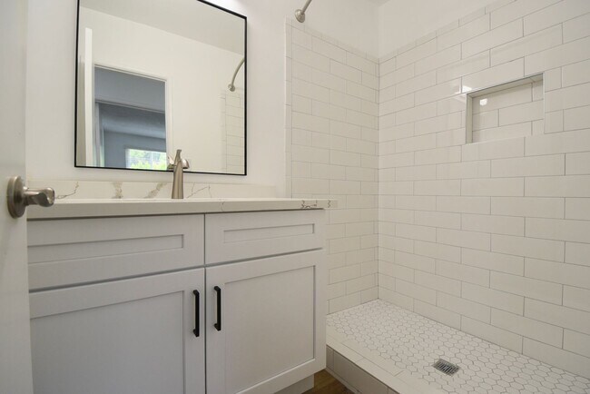 Building Photo - 5440 Quakertown Ave