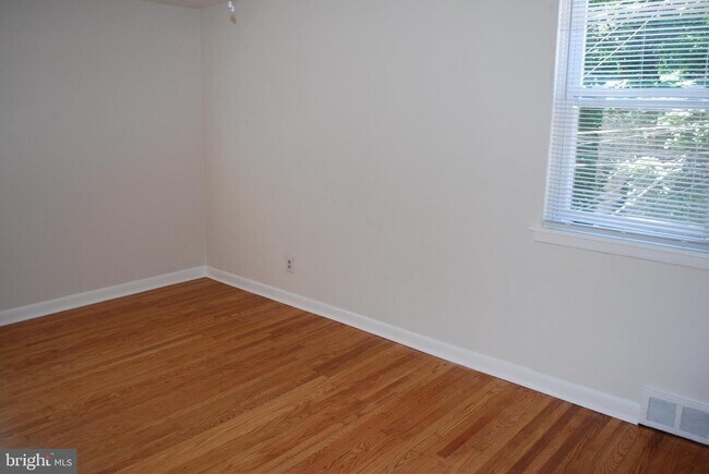 Building Photo - 223 Central Ave