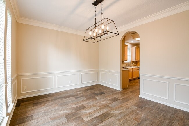 Building Photo - 241 Blue Hill Dr