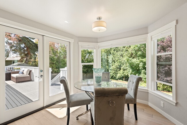 Building Photo - 6119 114th Ave NE