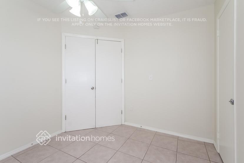 Building Photo - 3308 Cambridge Dr W
