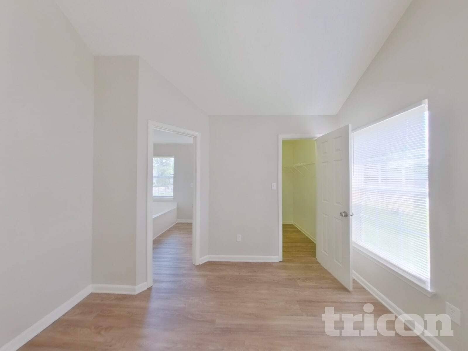 Building Photo - 1903 Duke Adam St