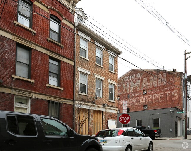 Building Photo - 1400 Republic St