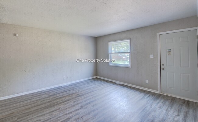 Building Photo - 5649 E 13th Pl
