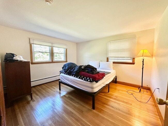 Building Photo - 10 Roulston Rd