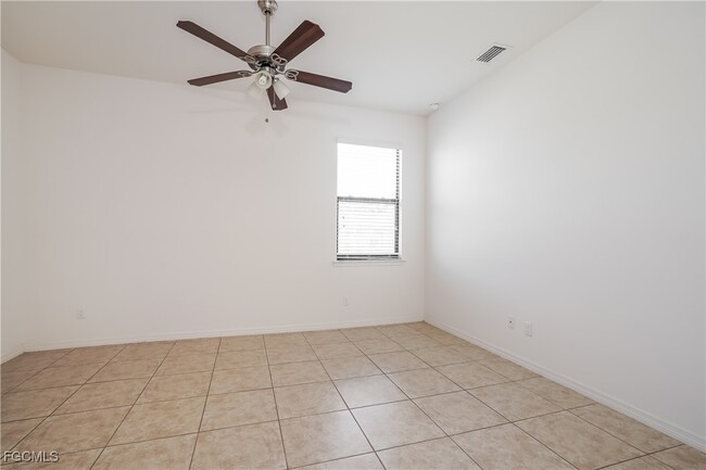 Building Photo - 1107 SW 6th Ct