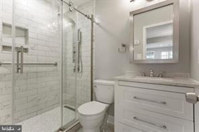 Building Photo - 1611-A Carriage House Terrace