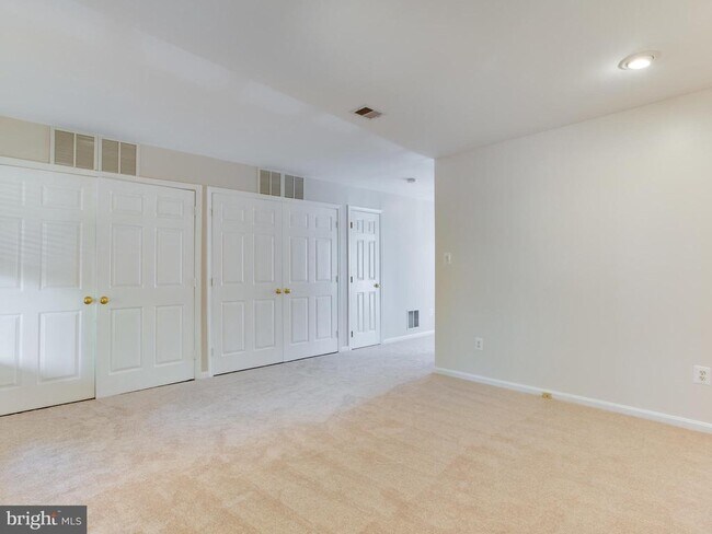 Building Photo - 6704 Dorothy Giles Ct