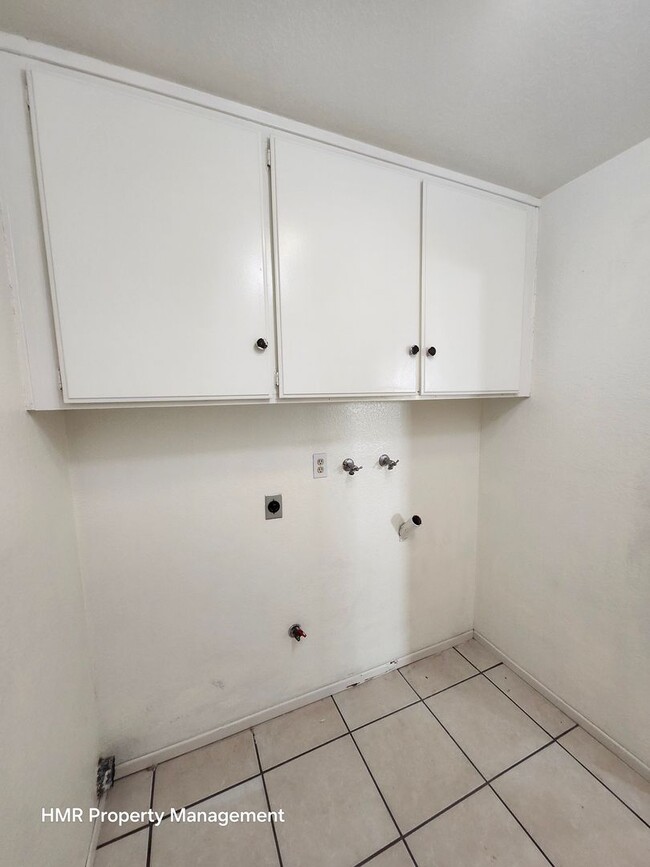 Building Photo - Great Place to Live in Rancho Cucamonga