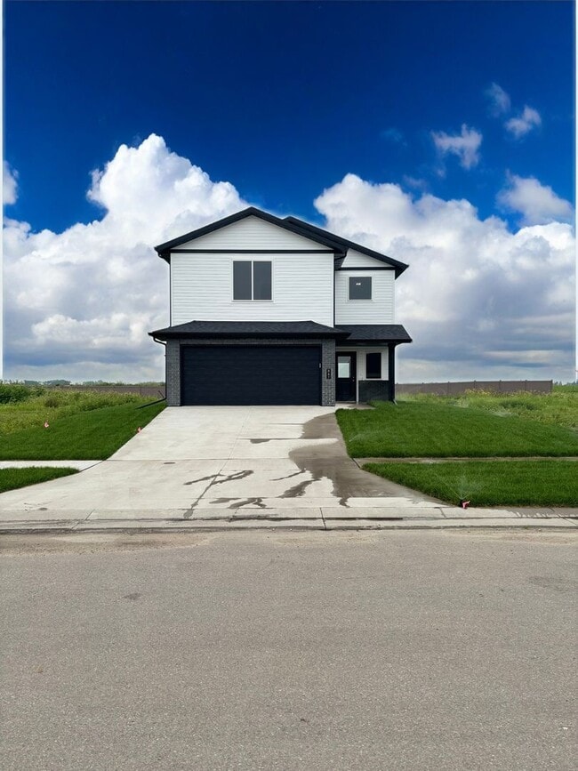 Building Photo - For Rent: Sleek New Construction | 3 Bed, ...