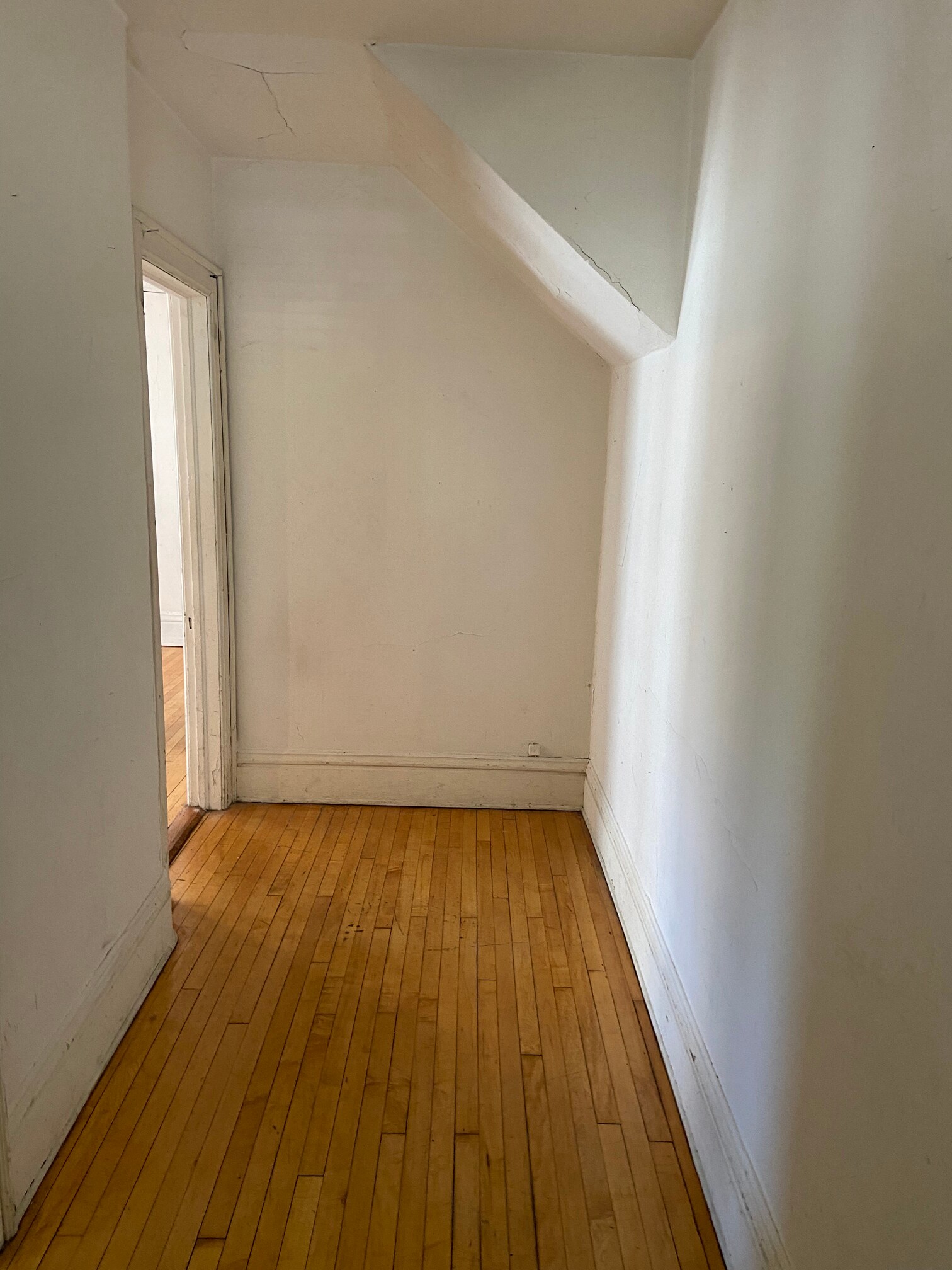 Building Photo - 447 W Mifflin St