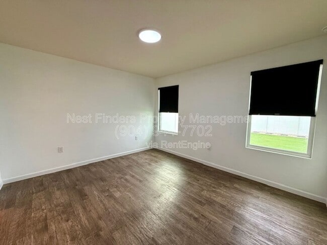 Building Photo - 3640 Alta Lakes Blvd