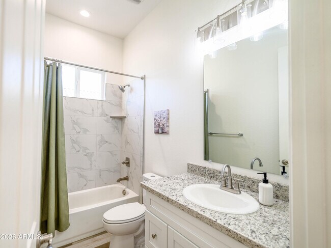 Building Photo - 11000 Cove Dr