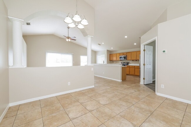 Building Photo - 4640 Sandhurst St