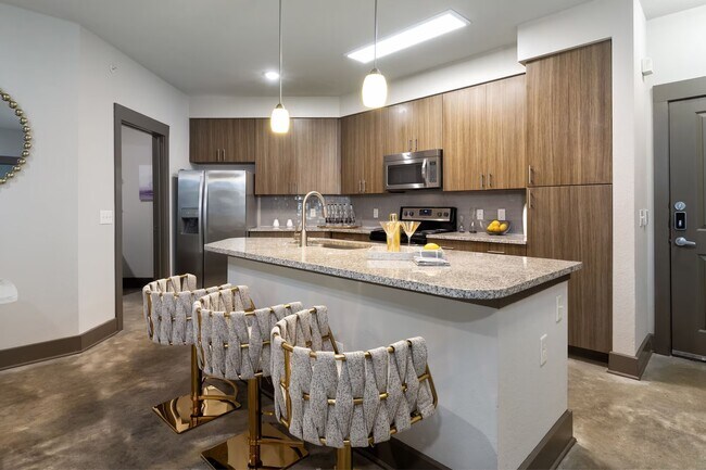 Primary Photo - Work, Play & Relax with Top Amenities!