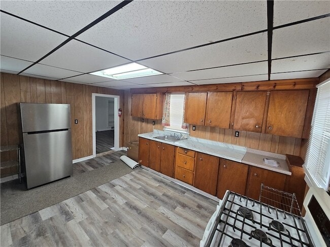 Building Photo - 93 White Rock Rd