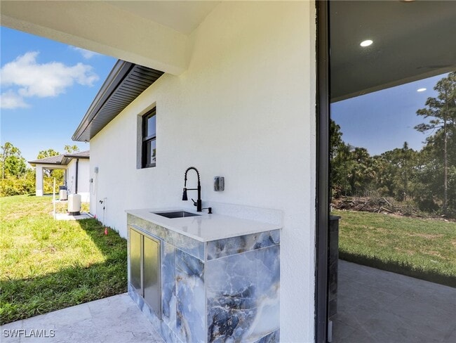 Building Photo - 2811 Cerito Ave N