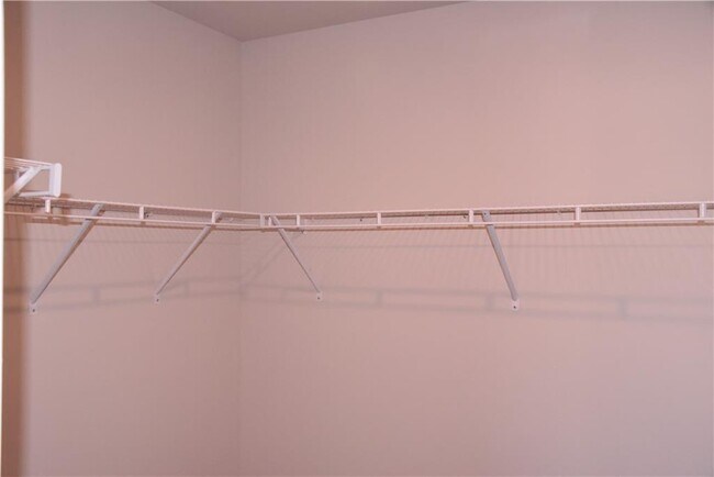 Building Photo - 549 Ruths Dr