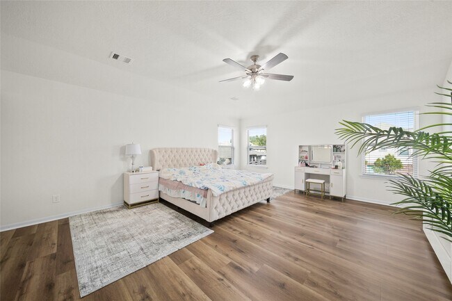 Building Photo - 5815 River Timber Trl